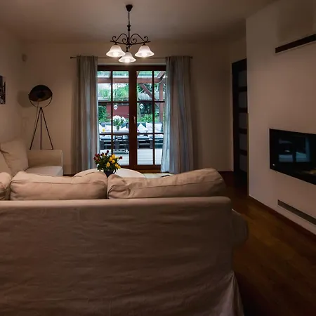 In Mountains Near Areal فيلة